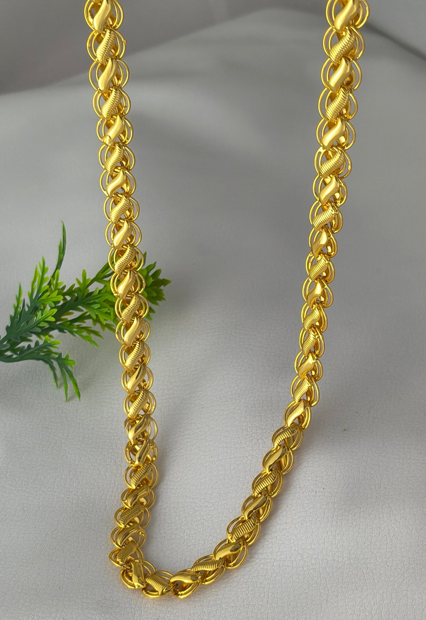 Gold Plated Trending koyli Design Chain.