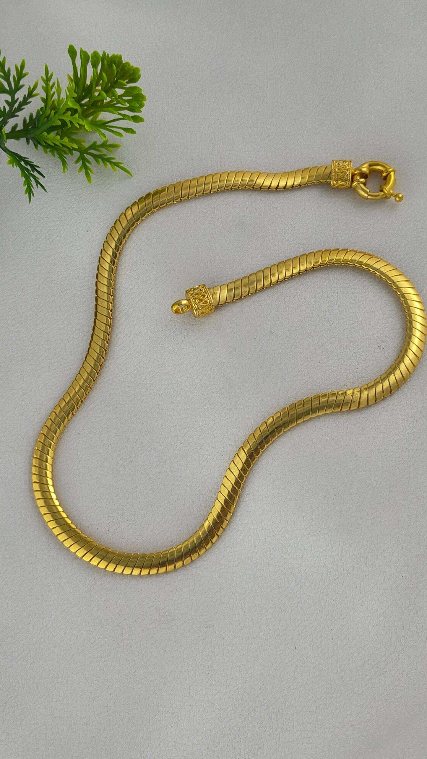 High Gold Plated snake-shaped chain Gold plated.