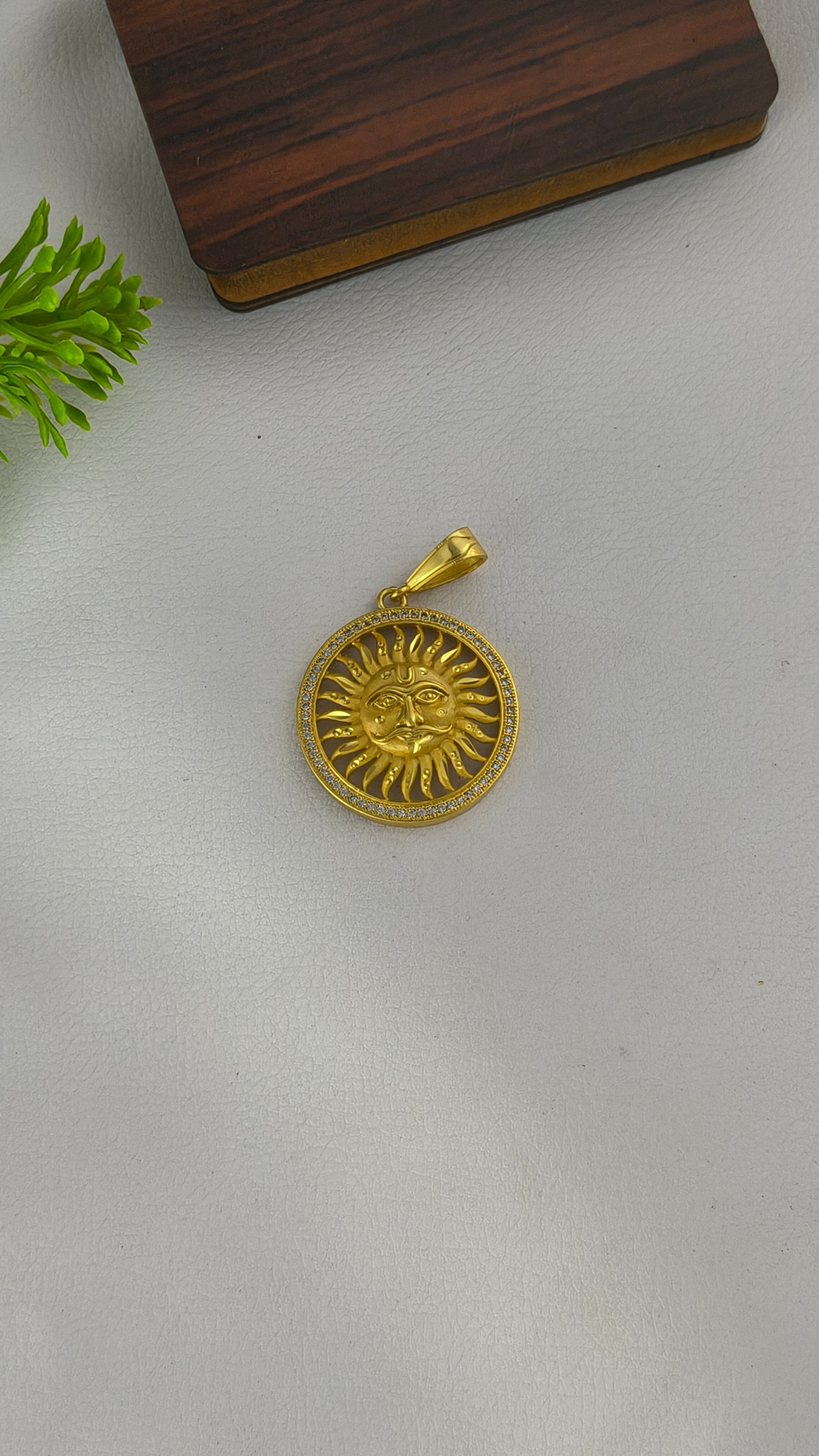 Divine OM pendant,premium quality highly micro plated pendant from arbuda imitation.