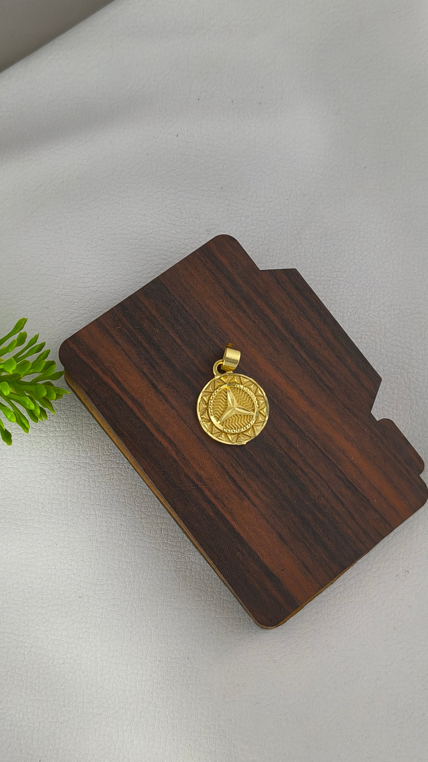 Mercedes Pendant With Versace Border from Arbuda Imitation.