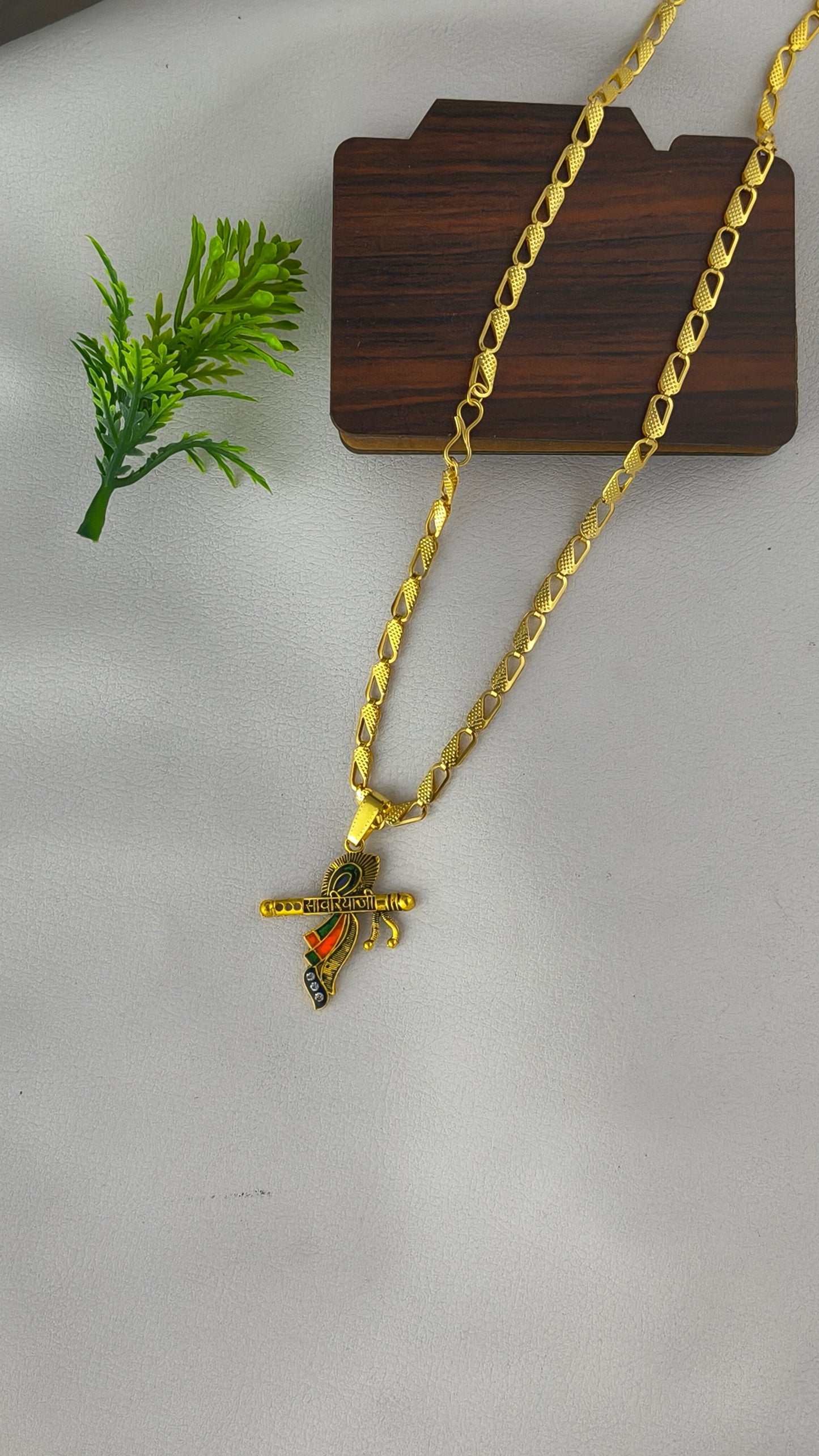 stylish gold plated shree sawariya Pendant & Chain combo.