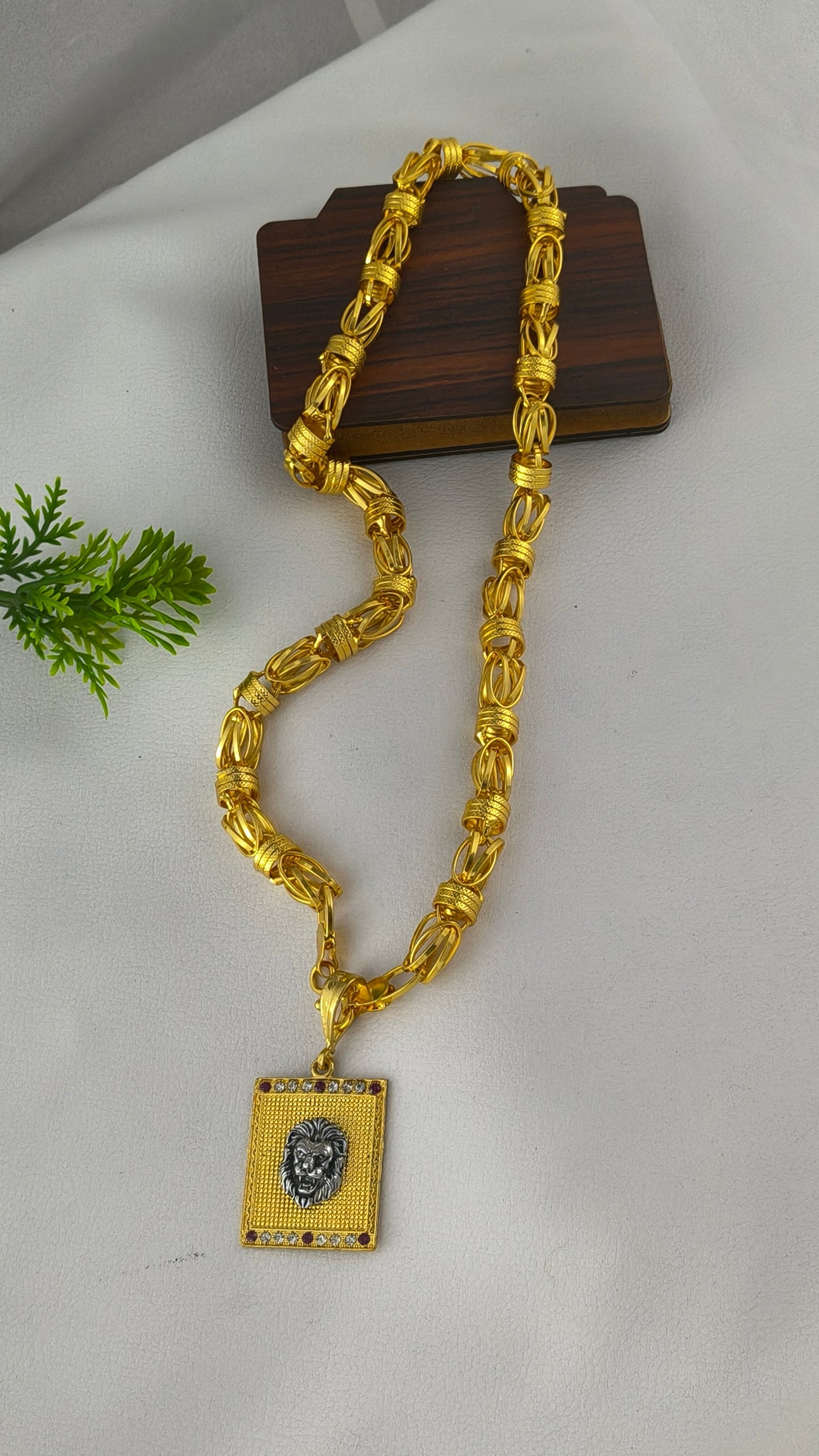 Gold Plated Lion Pendant with Rajwadi Chain Combo.