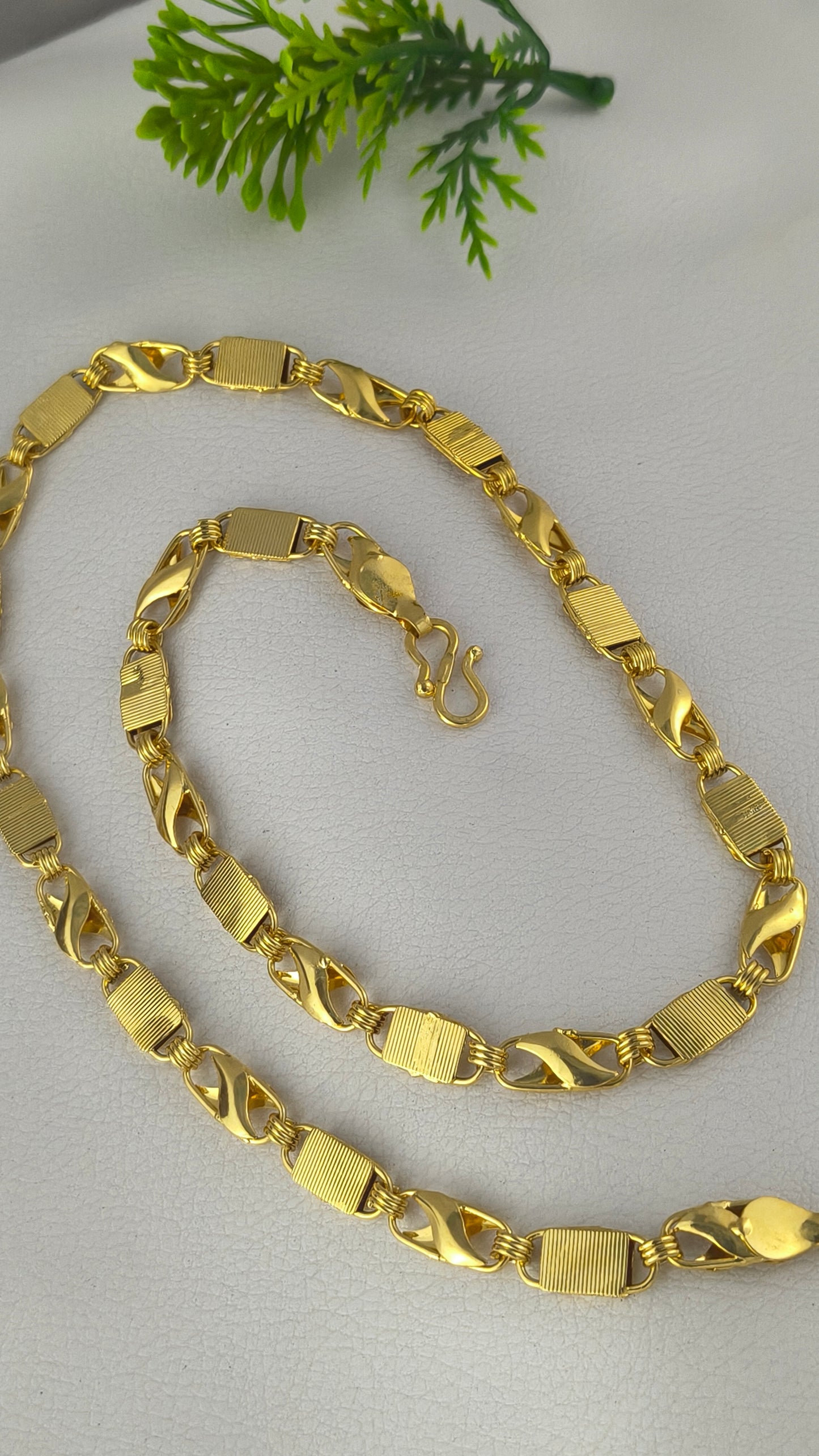 Gold Plated Koyli With Nawabi Biscuits Chain For Men