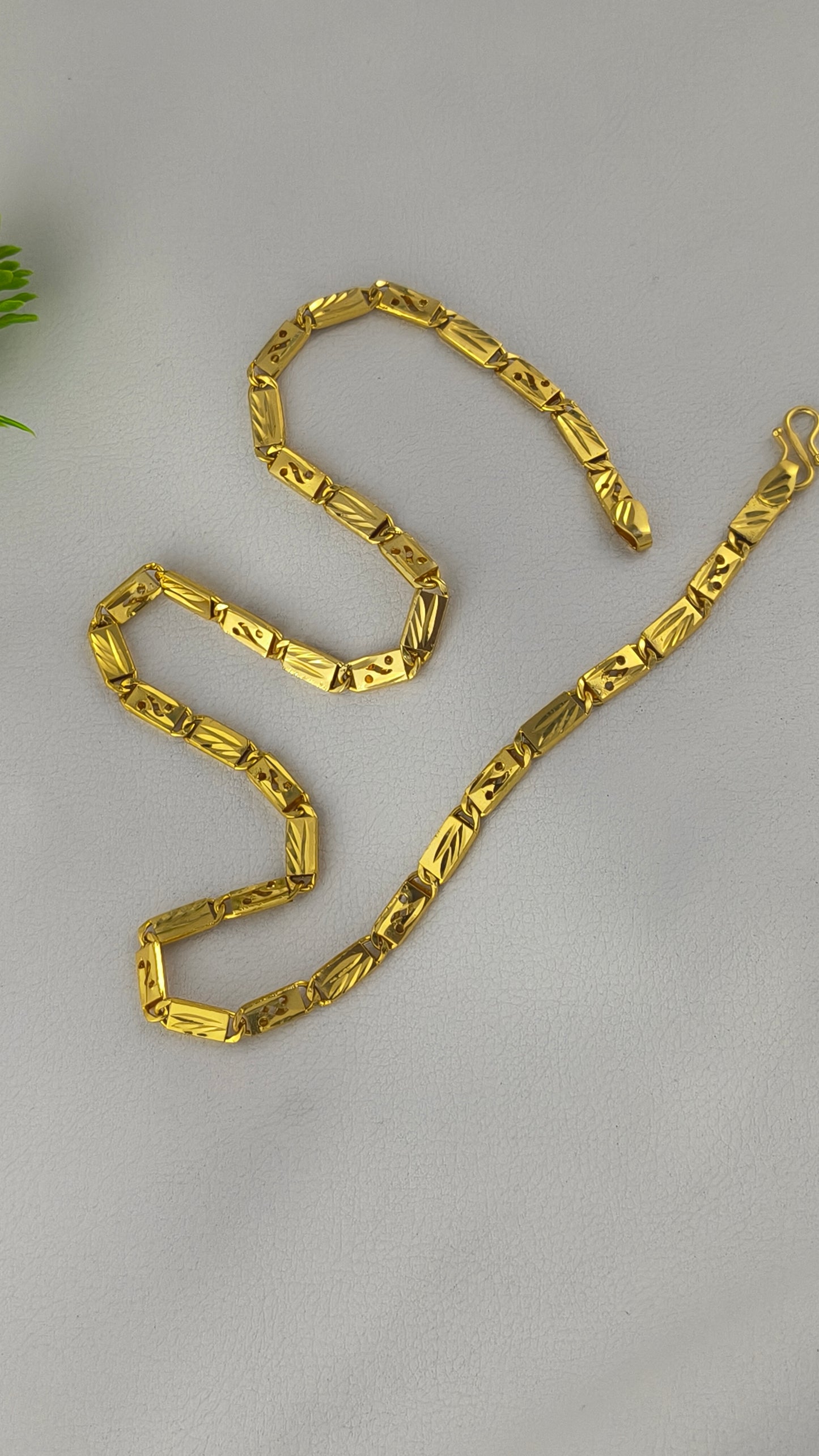 Gold-plated Trending Design Nawabi Biscuit Chain