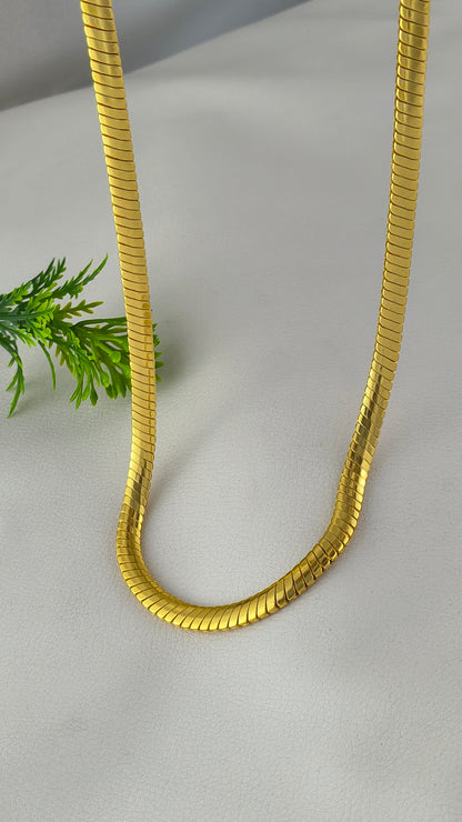 snake-shaped chain Gold plated