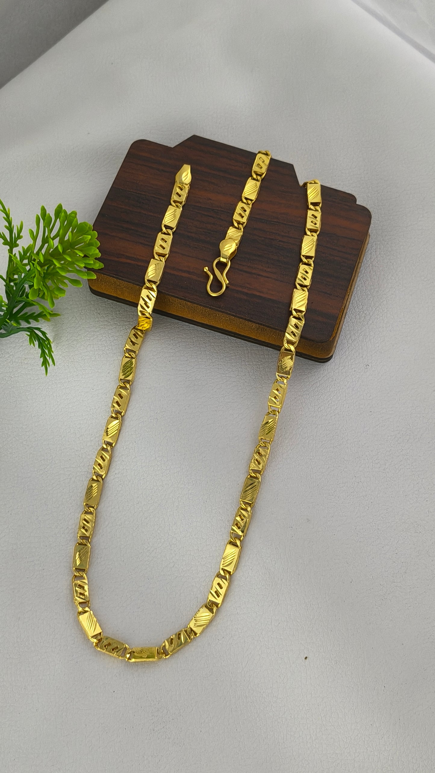 Gold Plated Nawabi Biscuits Durable Design Chain For Men