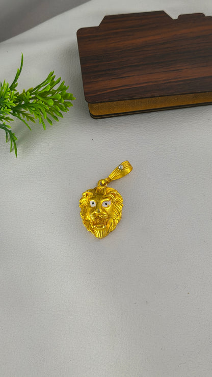 Premium Royal Lion Pendant, Highly micro gold plated pendant from arbuda imitation.