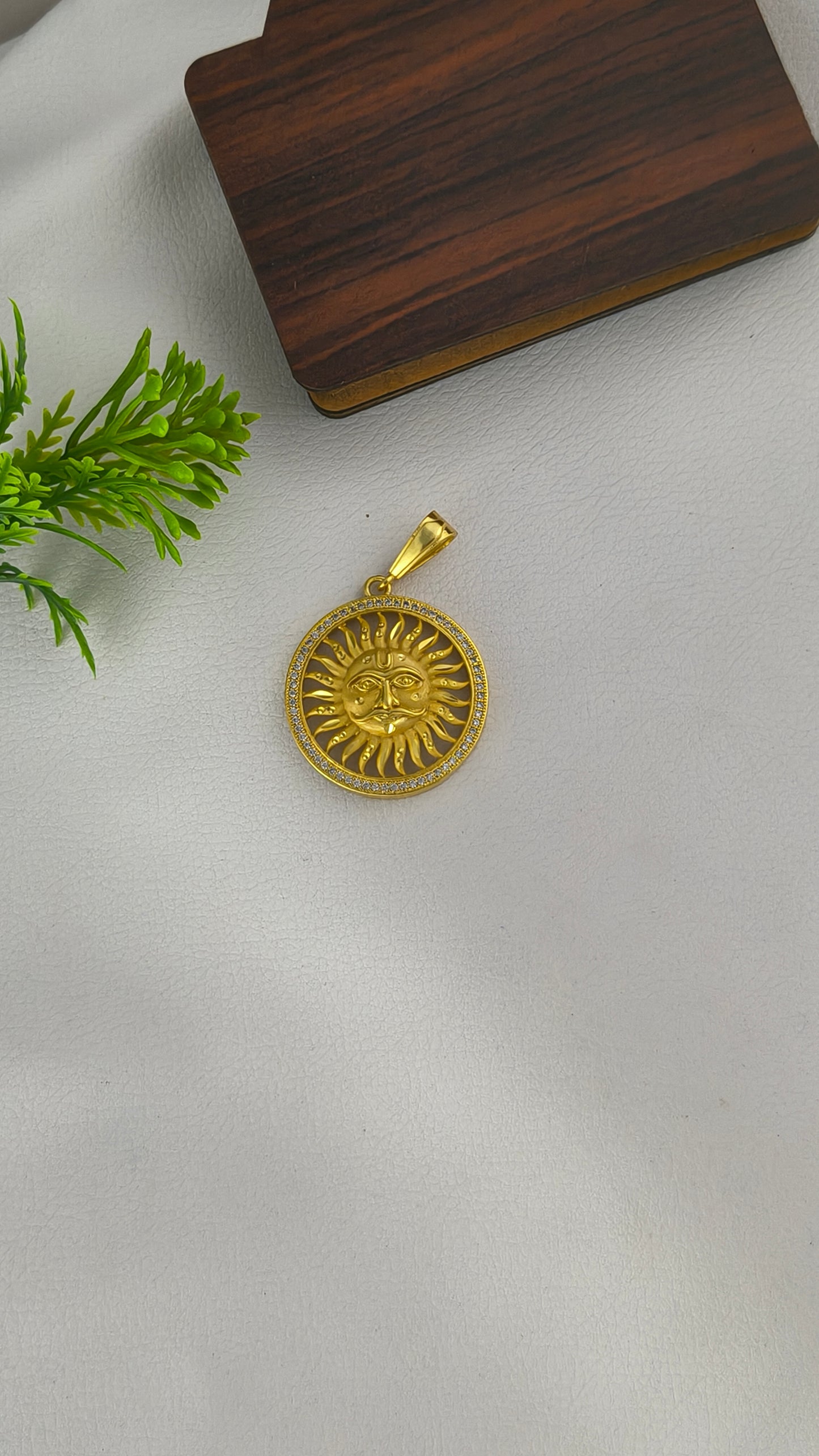 Divine OM pendant,premium quality highly micro plated pendant from arbuda imitation.