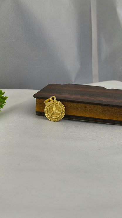 Mercedes Pendant With Versace Border from Arbuda Imitation.