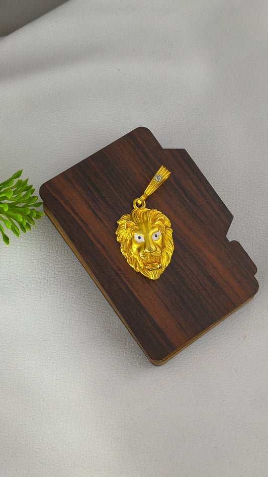 Premium Royal Lion Pendant, Highly micro gold plated pendant from arbuda imitation.