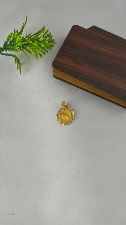 Jaguar Pendant, Gold Plated from Arbuda Imitation.