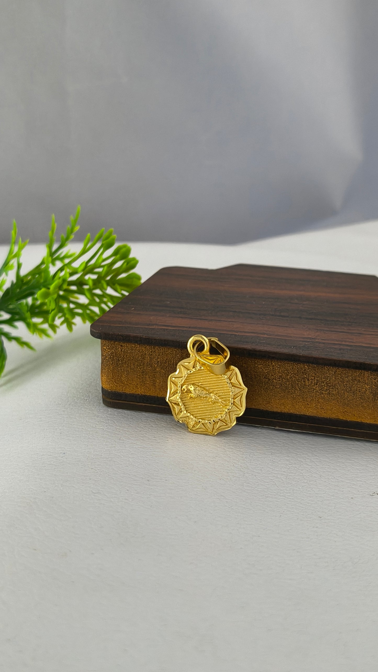 Jaguar Pendant, Gold Plated from Arbuda Imitation.