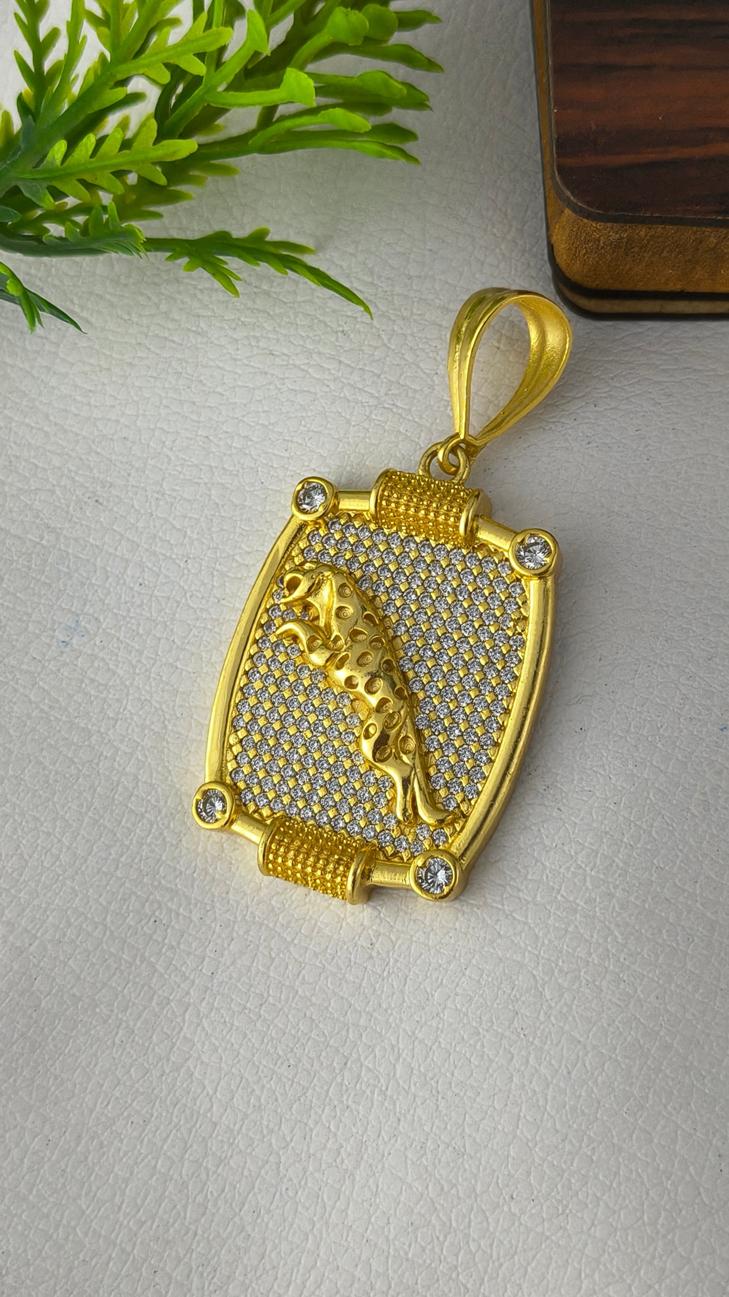 High Gold Plated Stylish Jaguar with Diamond Pendant.