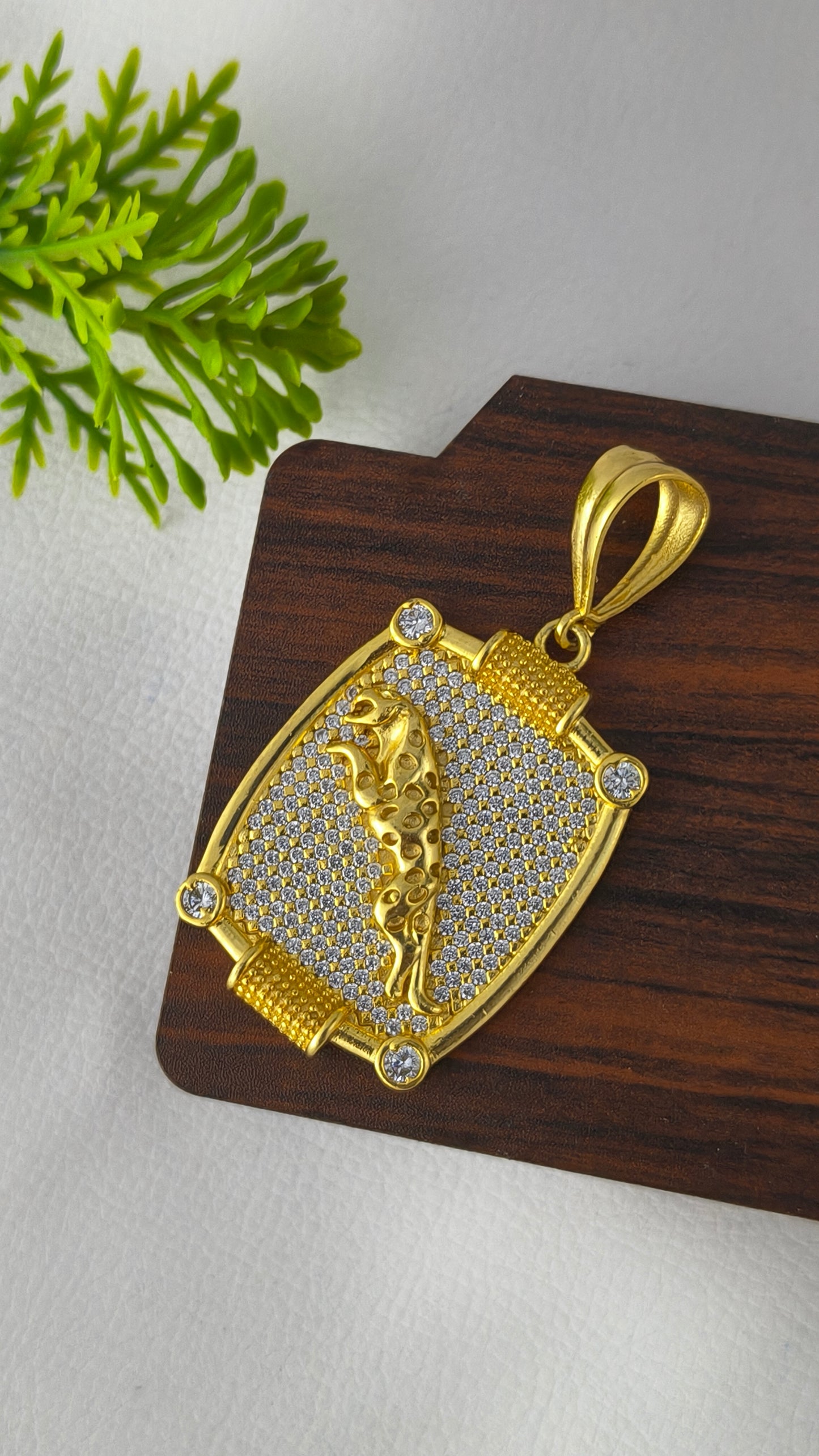 High Gold Plated Stylish Jaguar with Diamond Pendant.