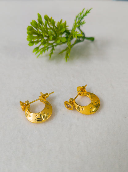 gold-plated crescent moon stud earrings for men